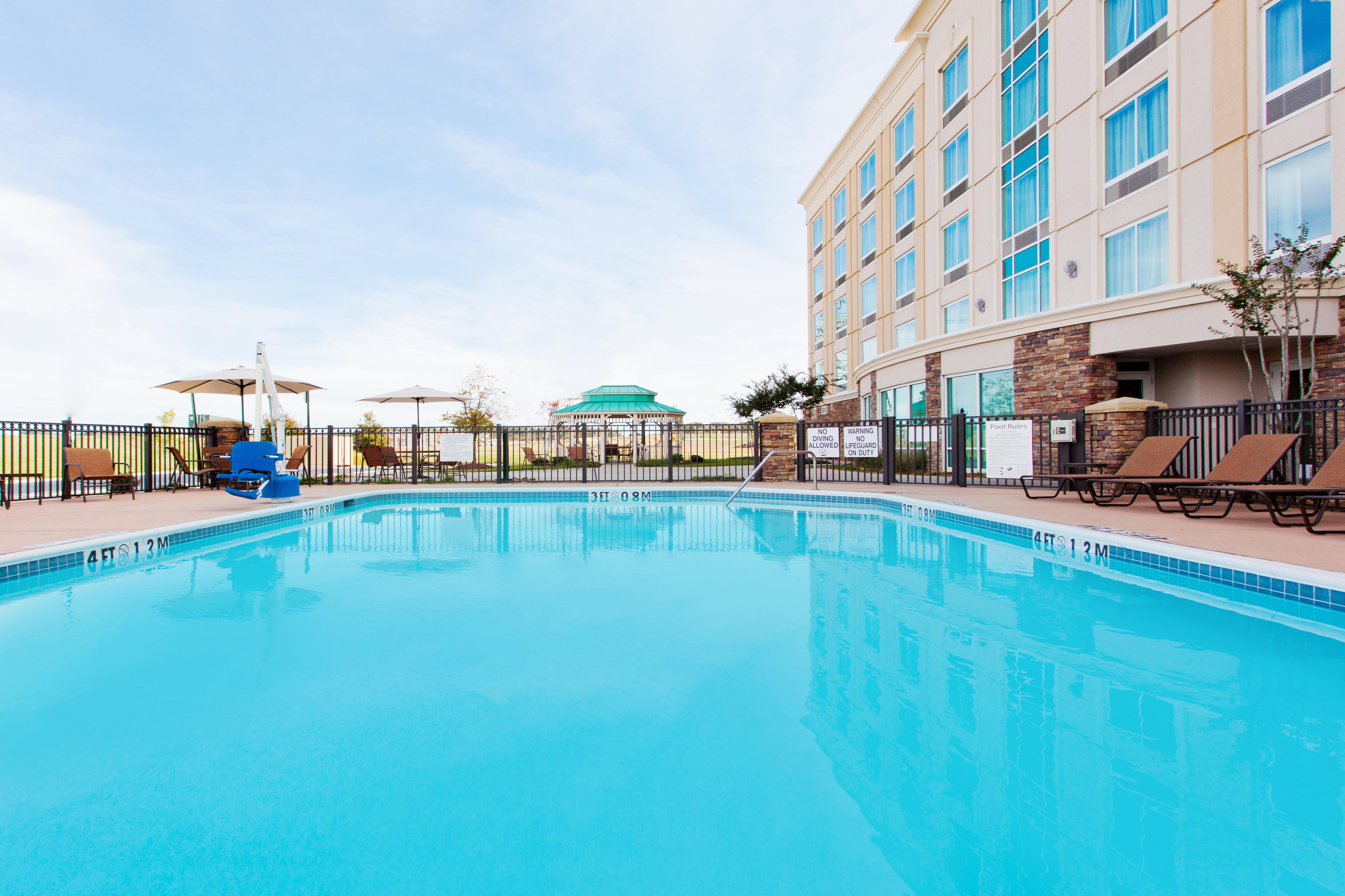 Holiday Inn Express Hotel & Suites Jackson Northeast, An Ihg Hotel Exterior foto